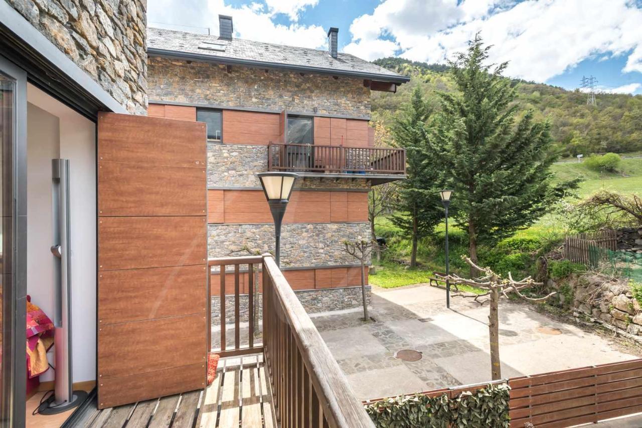 Aneu By Seamount Rentals Valencia D'Aneu Exterior photo